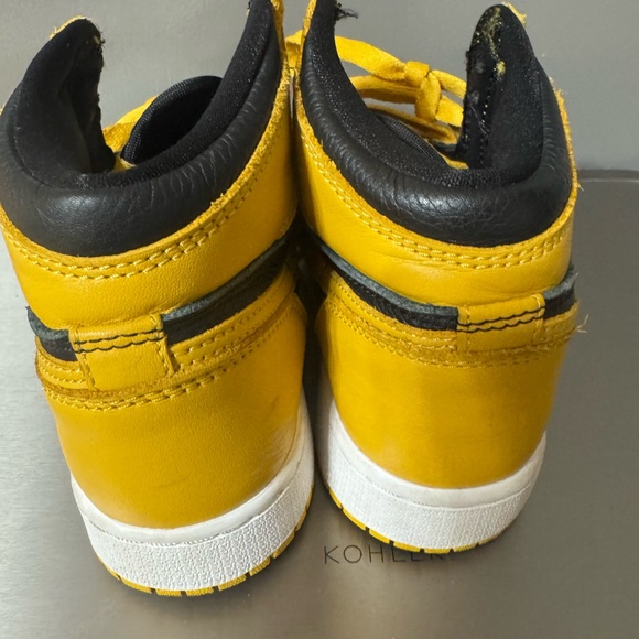 Nike Air Jordan 1 Retro High Size 4.5Y 575441-701 - Picture 4 of 10